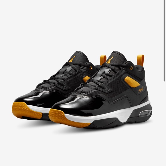 Jordan Stay Loyal 3 - Picture 1 of 13